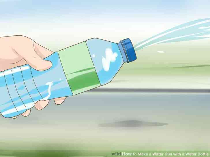 Image intitulée Faire un Pistolet à Eau avec une Bouteille d